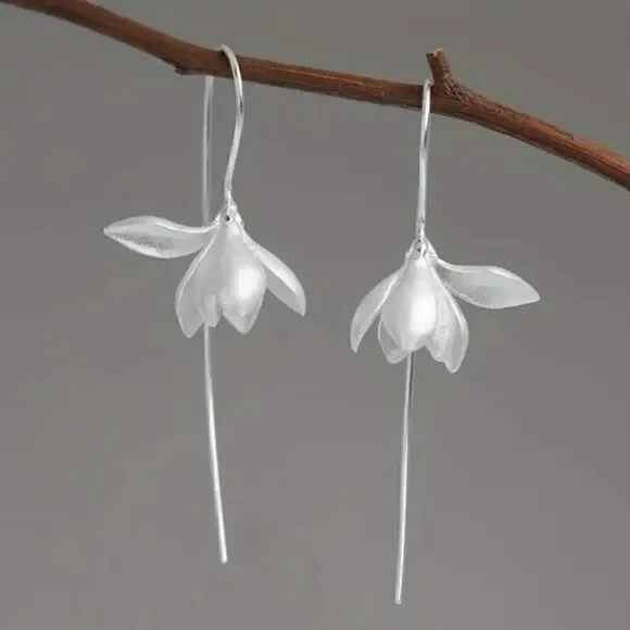 Retro Style Magnolia Earrings Gold or Silver Plated Fashion Jewelry - Picture 2 of 5